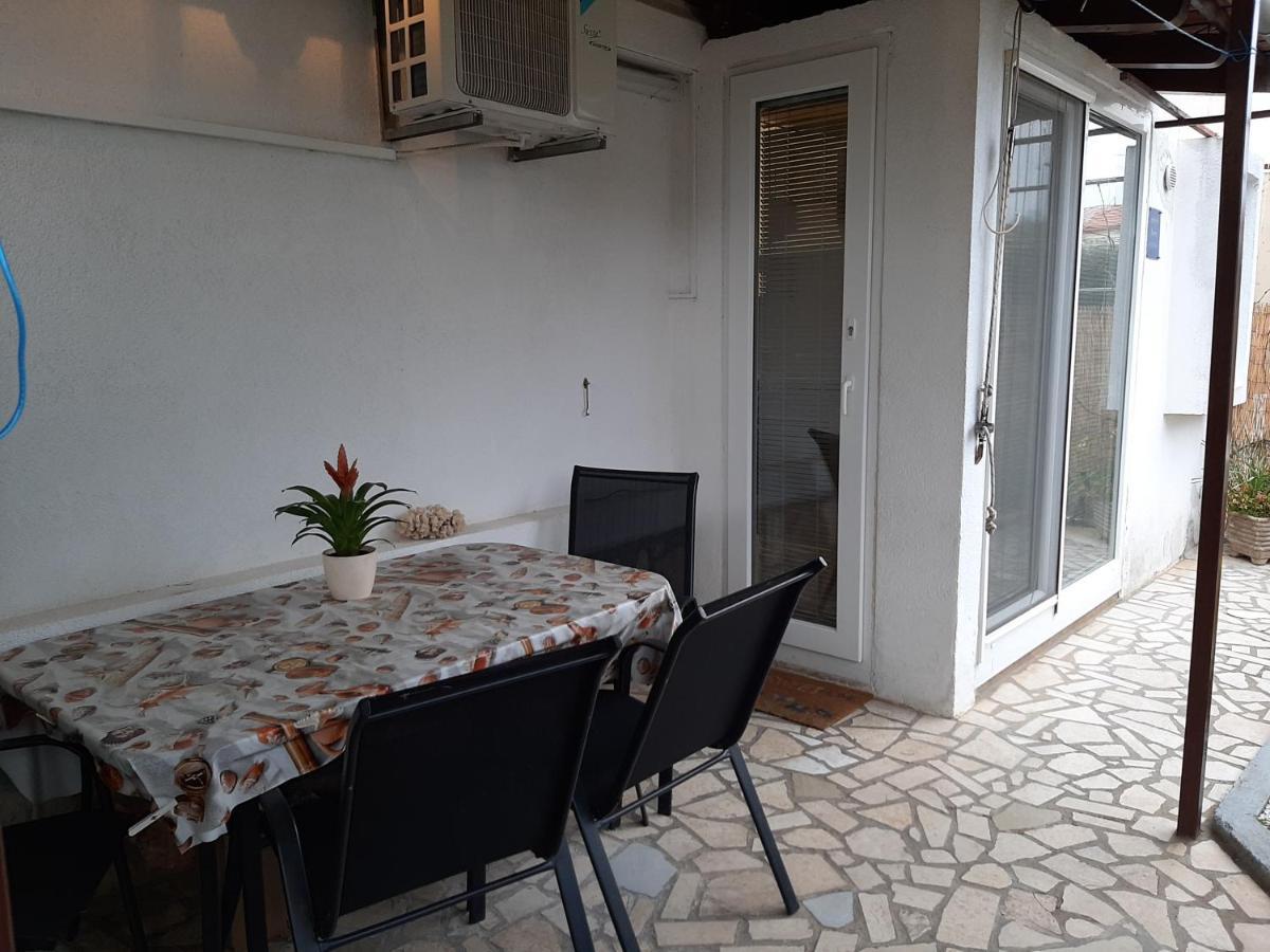 Apartment Mia โรวีน ภายนอก รูปภาพ